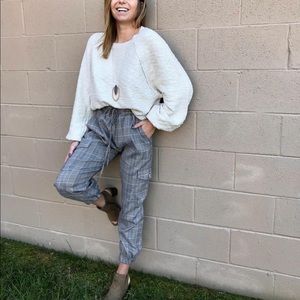 Cream ballon sleeve cropped sweater